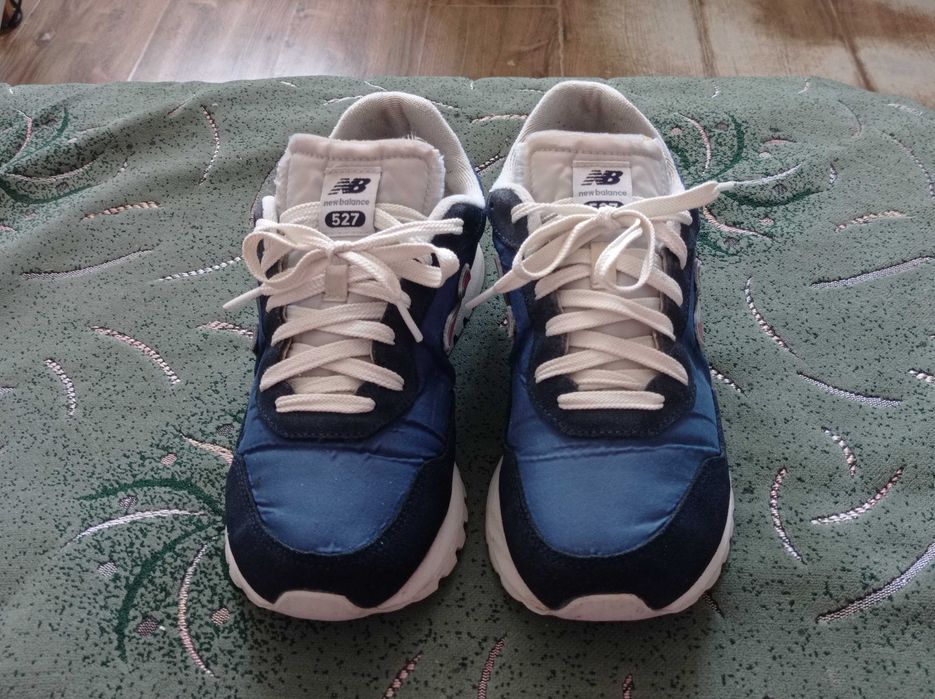Кроссовки New balance 527 оригинал)фирменные размер-39 стелька- 25,5см