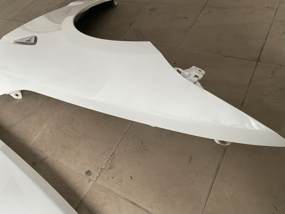 Крило переднє ліве Tesla Model S  2012-2020