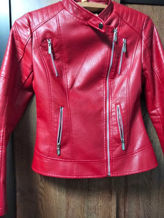 Продам куртку осеннюю