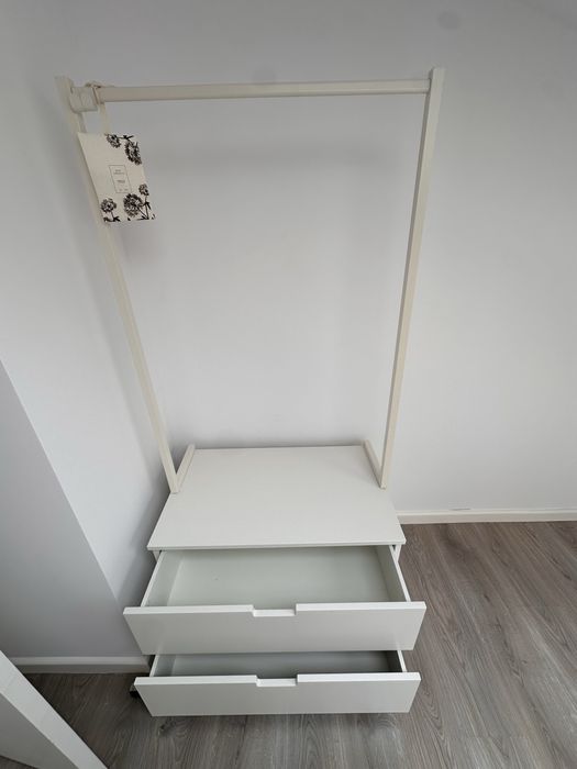 Movel com gavetas e pendurar - Branco