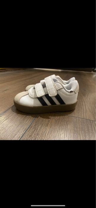 Кросівки дитячі adidas