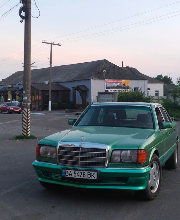 Mercedes-Benz S-Class W126 380 SE