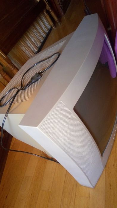 Televisão Cinzenta Sanyo