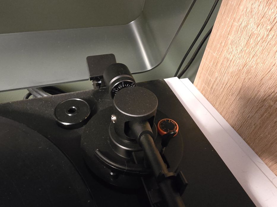 Gramofon JBL Spinner