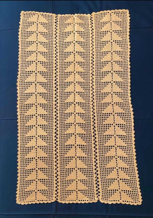 Toalha de crochet feita à mão