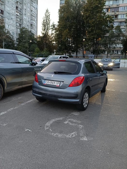 Продам Пежо 207 1,4 газ/бензин 2008рік