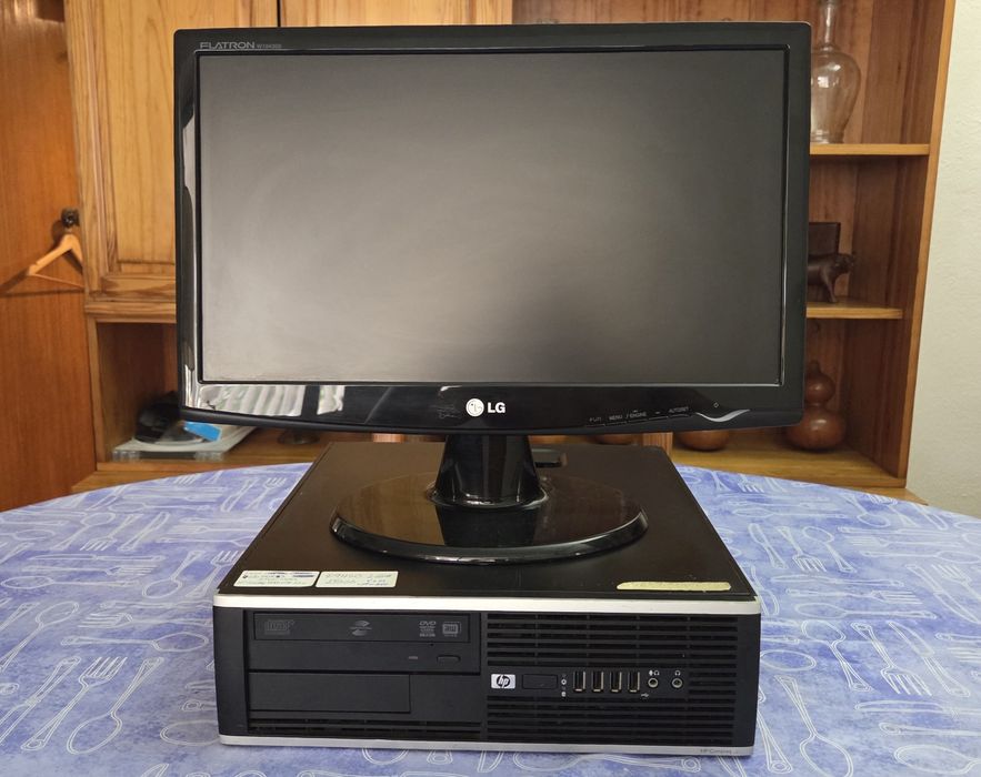 Computador Completo HP | Monitor 19" + Rato e Teclado | Win 10 & Office