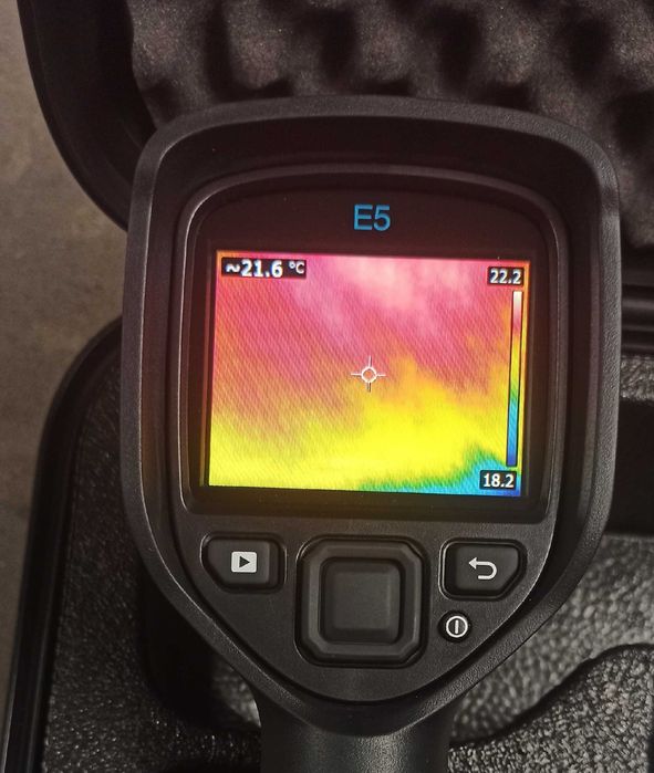 Kamera Termowizyjna Flir E5 hot spoty fotowoltaika wynajem