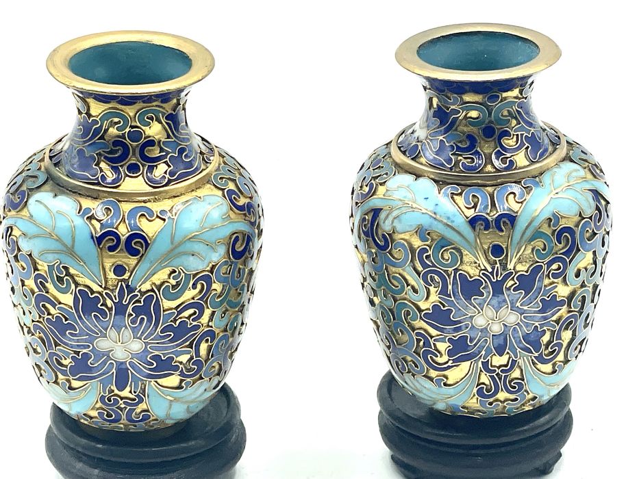 Par de jarras cloisonnécom flor lótus