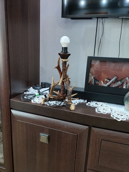 Myśliwska lampa stojąca