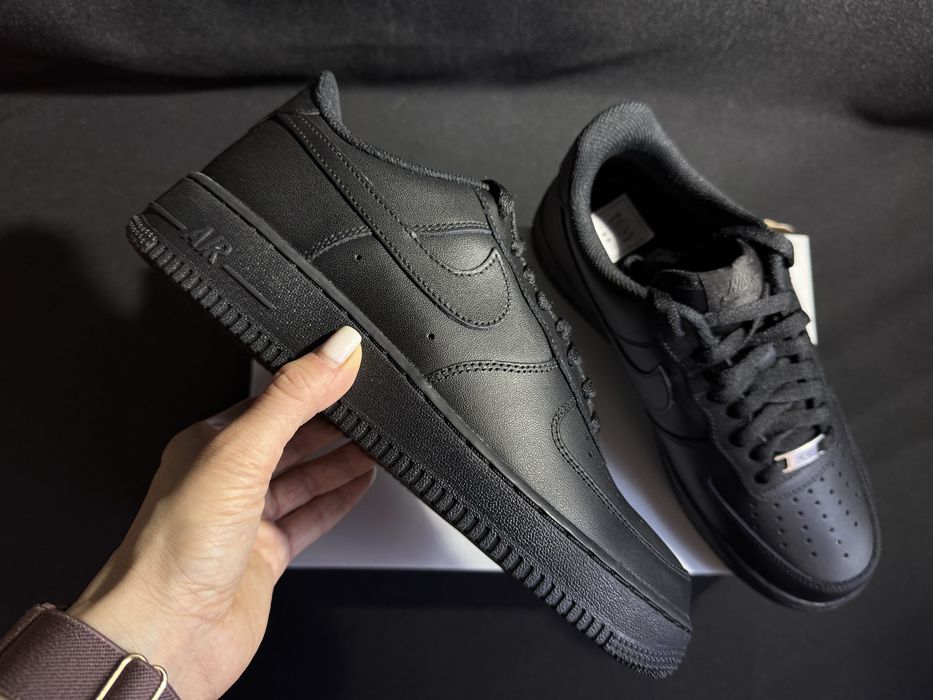 Чоловічі кросівки Nike Air Force 1 07 black оригінал
