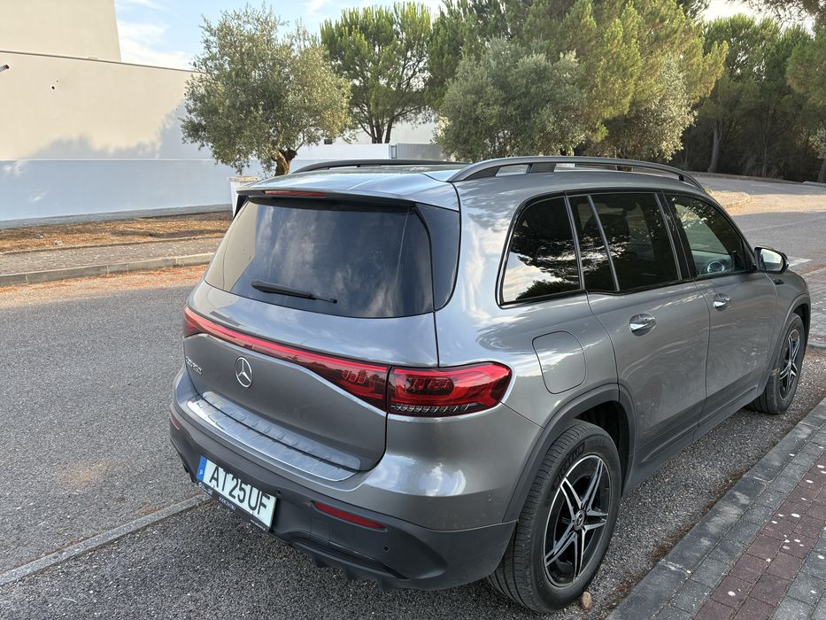 Mercedes EQB 250