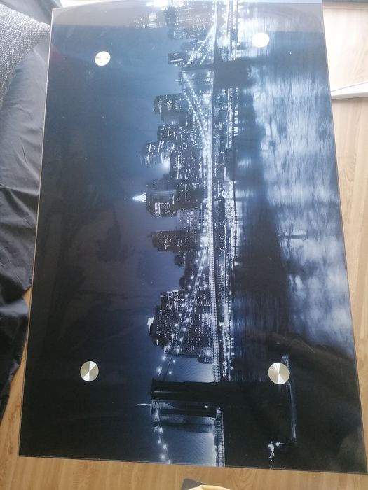 Mesa de alavanca + quadro + candeeiro alusivos a New York