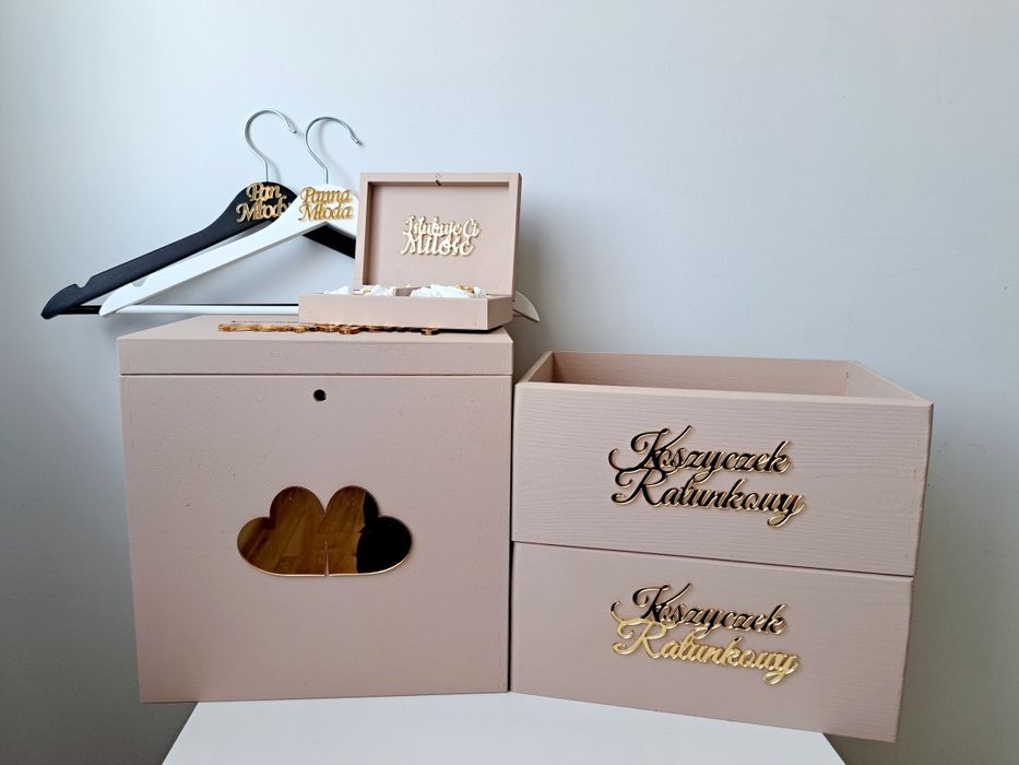 Duże beżowe pudełko na koperty koszyczki ratunkowe wieszaki lustrzane