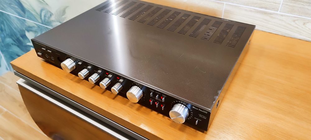 Przedwzmacniacz GRUNDIG SXV-6000 Rarytas w Pięknym Stanie
