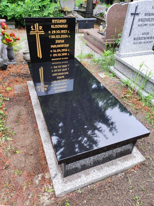 Kompozytowe nagrobki, standard 2695zł.