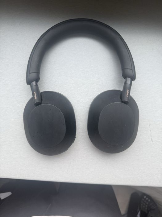 Повнорозмірні Sony WH-1000XM5