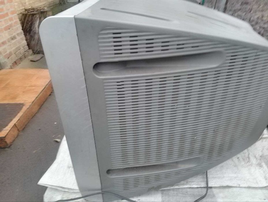 Продам неробочий телевізор Sony