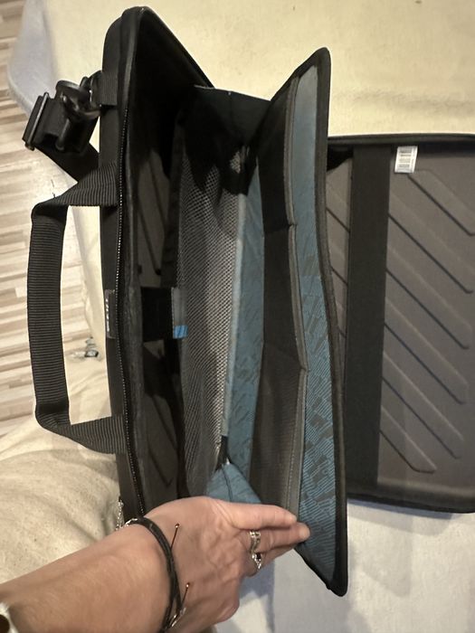 Torba etiu na laptopa THULE stan bardzo dobry