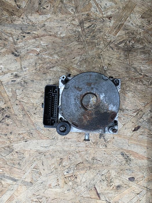 Pompa sterownik Abs Esp Kia Ceed 1 I 1.4 10r  sprawna