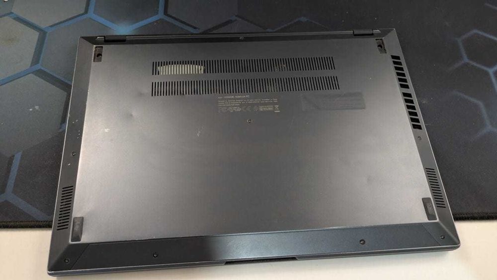 Asus Zenbook 14X OLED (sem caixa)