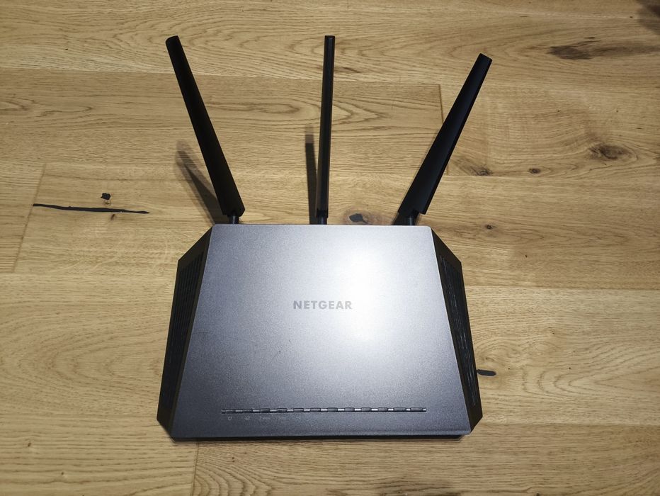 Router NETGEAR Nighthawk AC1900 Smart WiFi