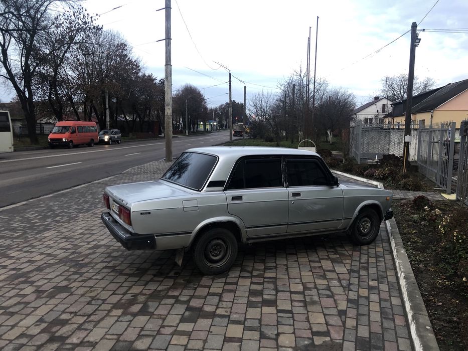В продажі Ваз 2105