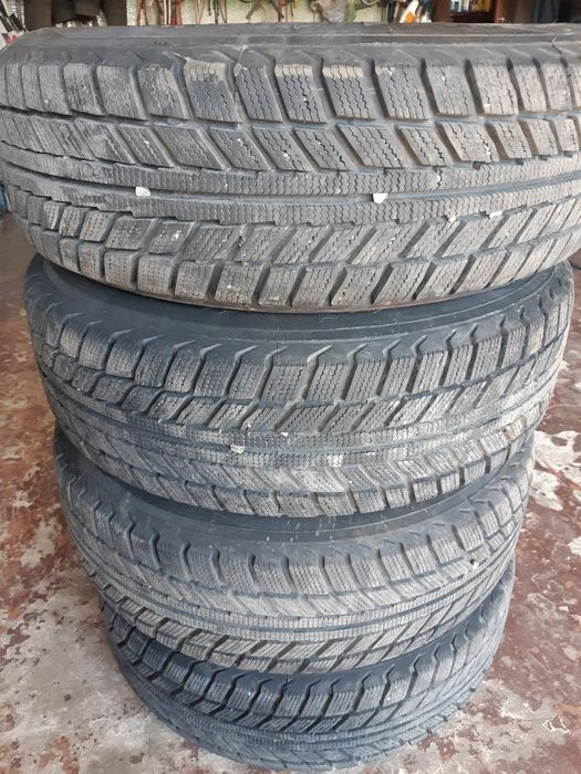 Продам диски 5х114.3 с новой резиной 195х65х15