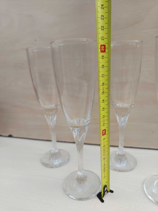 набір бокалів для шампанського 175 мл 5 шт. Twist.  2 винних бокали