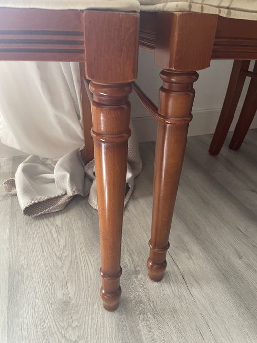Mesa com cadeiras