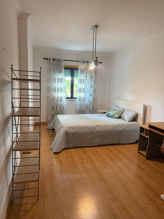 Alugo quartos Santarém