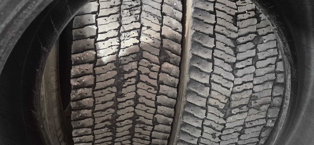 4 Pneus Michelin 315/70 22.5