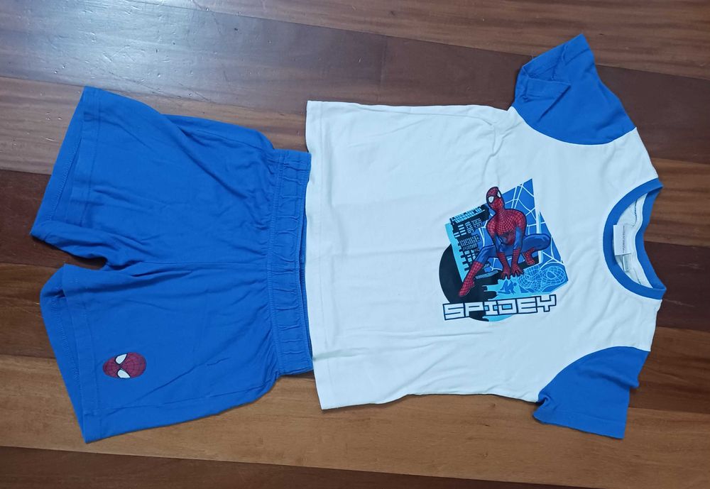 Conjunto de 2 pijamas para criança - 5/6 anos