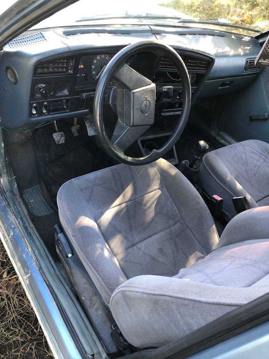 Продам Опель Аскона (на розбір бо ціліком )