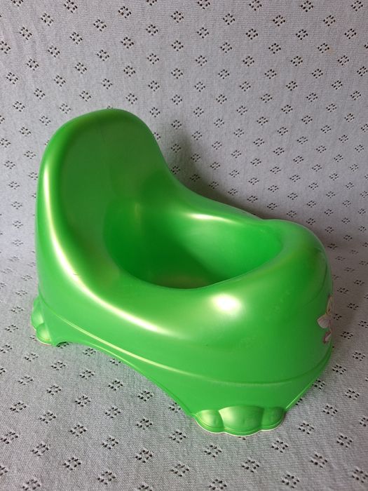 Горшок детский антискользящий