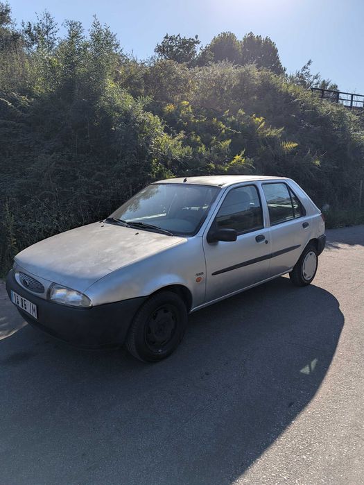 FORD Fiesta 1.25i 16V Gasolina 75 cv - Boa mecanica