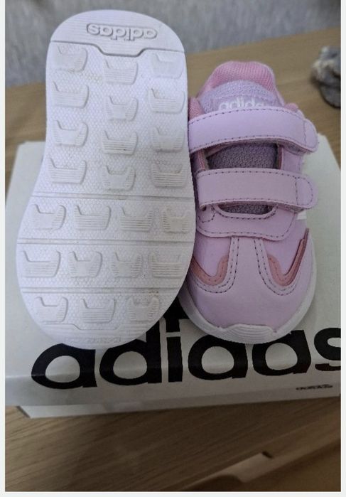 Дитячі кросівки adidas 20 p.