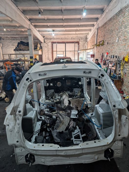 Кузов bmw x1f48 четветь bmw x1f48 криша бмв х1ф48 четветь бмв х1ф48