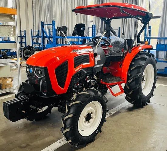 Ciągnik rolniczy 50KM 4-cyl 4x4
