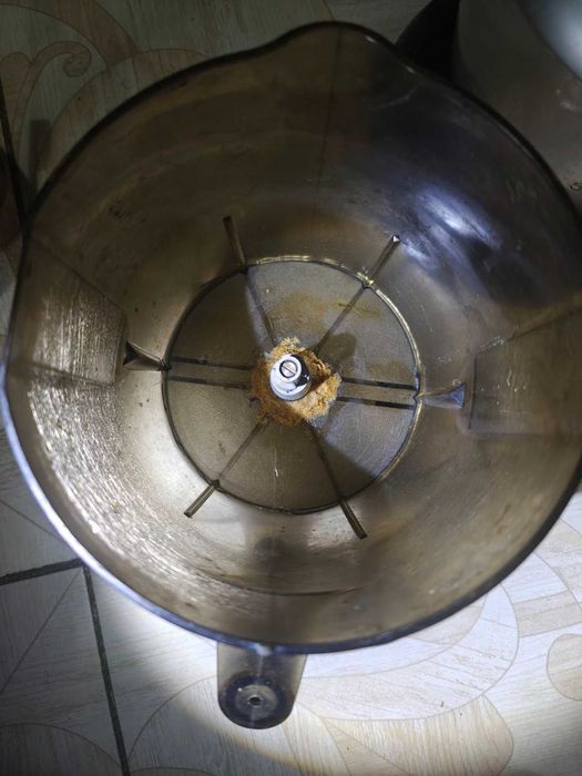 Кухонный комбайн марки VINIS EXPRESS.