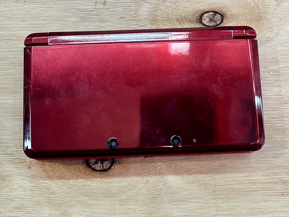 Nintendo 3DS vermelho