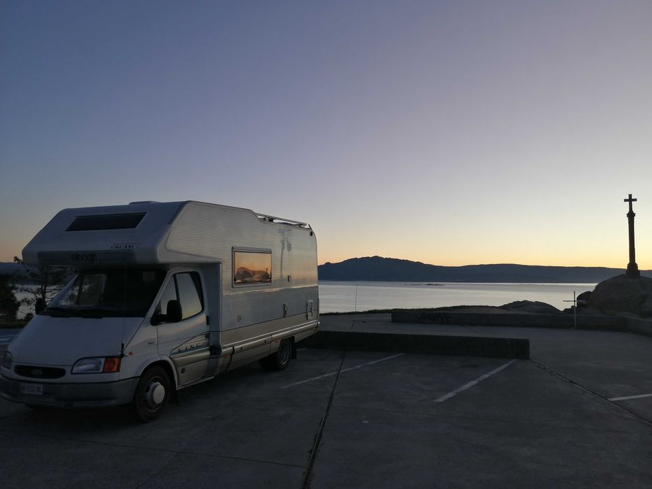 Autocaravana Ford Transit 2.5 Turbo
