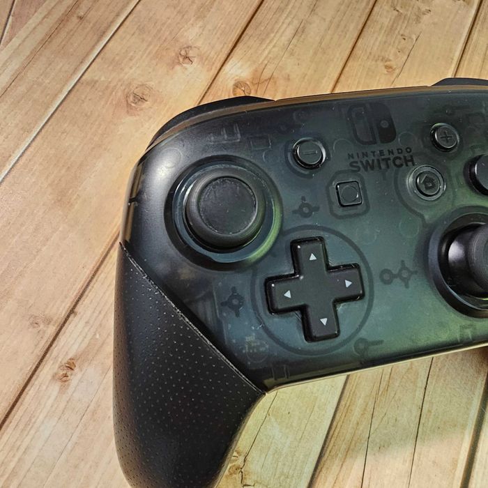 Kontroler NINTENDO SWITCH PRO CONTROLLER Pad Oryginał Stan Dobry+ 8/10