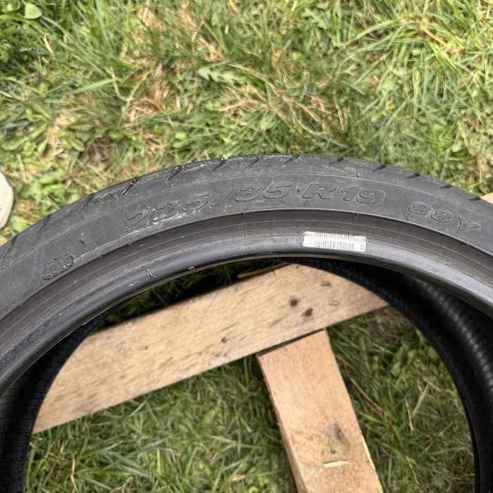 2 шт літні 225/35/19 pirelli p zero