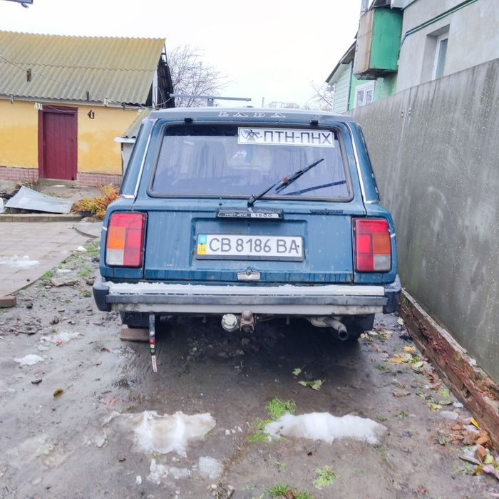 Автомобіль ваз 2104