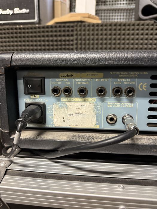 Head ashdown ABM 300, UK