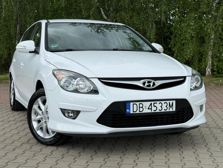 Hyundai I30 Sprwadzony_Zarejestrowany_Ubezpieczony_1.4Benzyna_Bezwypadkowy_Fullopc
