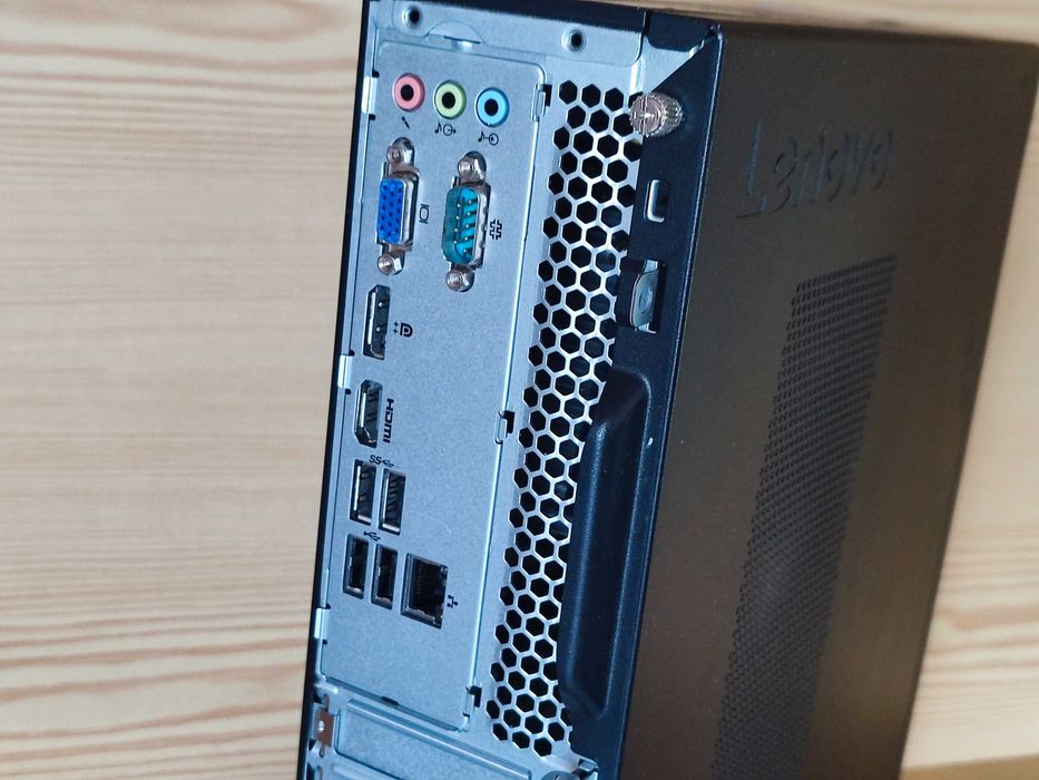 Lenovo i5-7500/8Gb/SSD 256Gb/HDMI/DP/VGA PC Computador