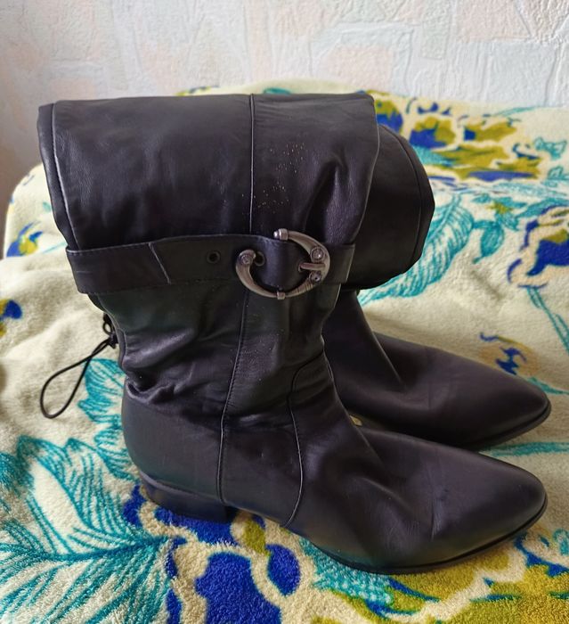 Сапоги женские..