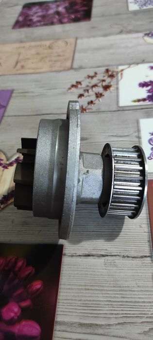 Помпа б/у Лачетти 1,8 LDA 2008 год включительно и выше.ОЛХ доставка +3